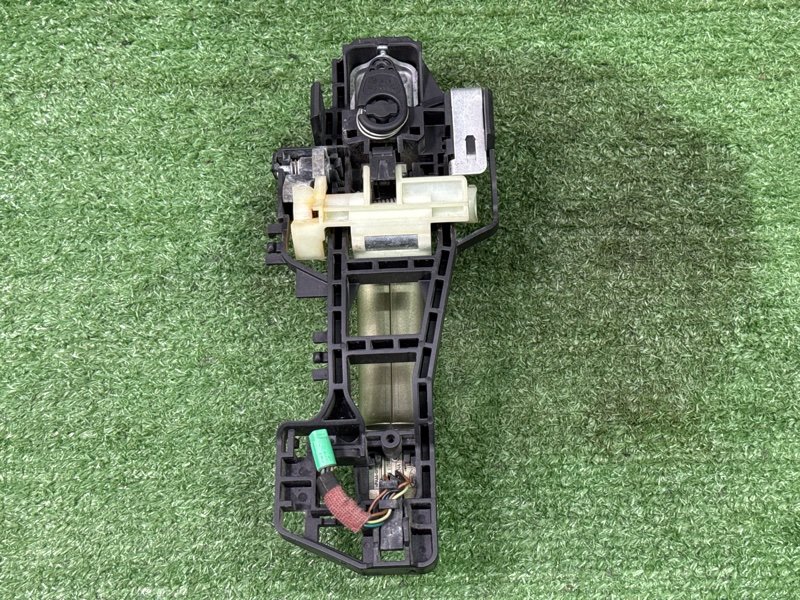 Ручка двери наружная в сборе Ford Kuga 2013 SUV