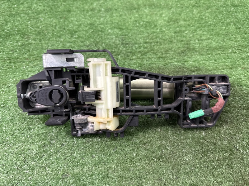 Ручка двери наружная в сборе Ford Kuga 2013 SUV