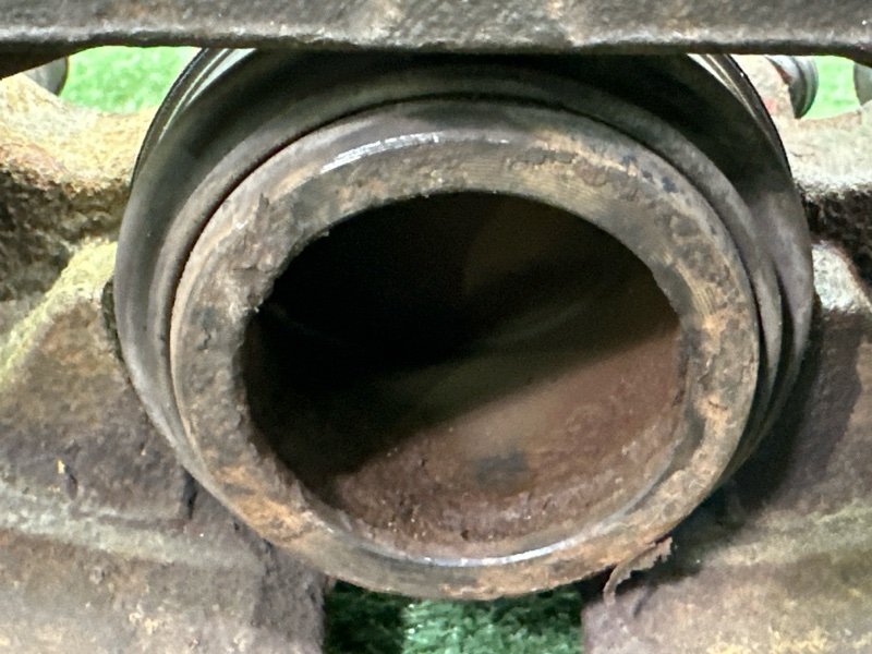 Суппорт тормозной Ford Kuga 2013 SUV