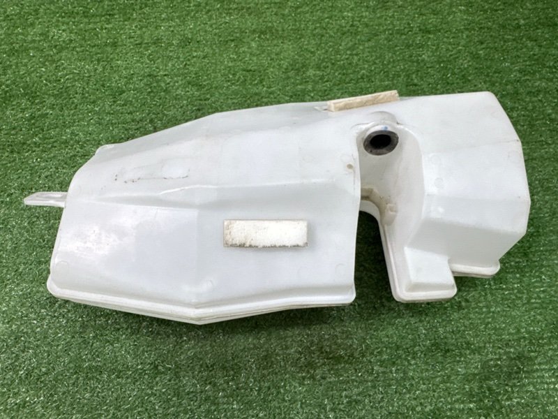 Бачок стеклоомывателя Renault Duster