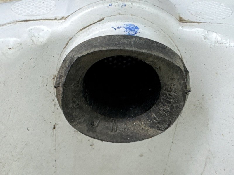 Бачок стеклоомывателя Renault Duster