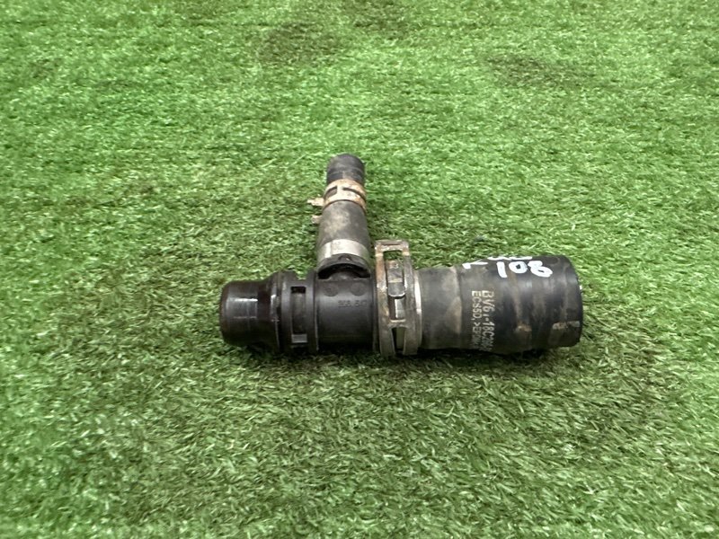 Тройник системы охлаждения Ford Kuga 2013 SUV