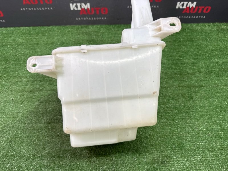 Бачок стеклоомывателя Hyundai Santa Fe