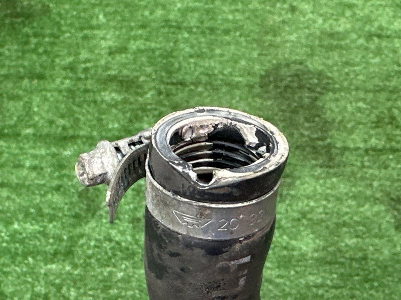 Патрубок отопителя Ford Kuga 2013 SUV