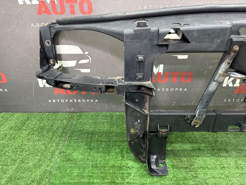 Панель передняя(телевизор) Ford Mondeo 3