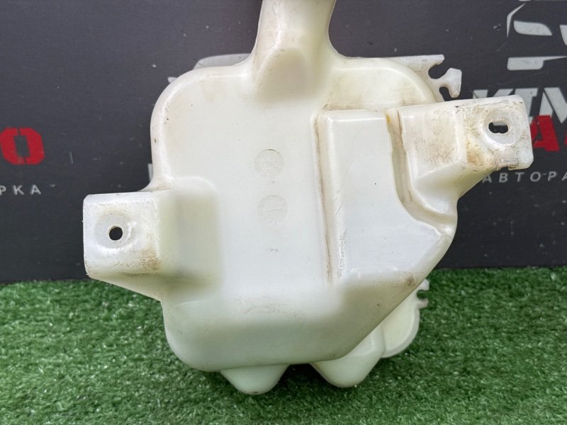 Бачок стеклоомывателя Honda Fit