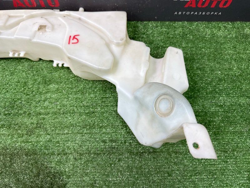 Бачок стеклоомывателя Ford Focus 2