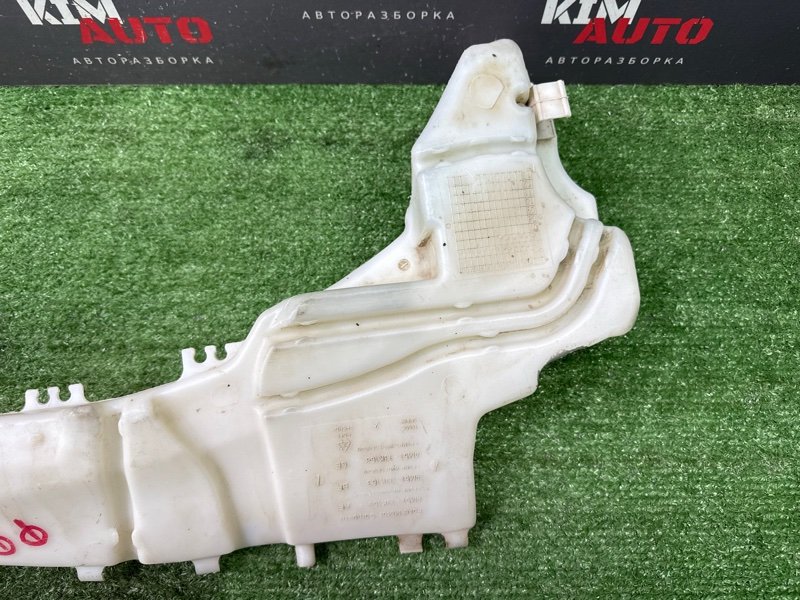 Бачок стеклоомывателя Ford Focus 2