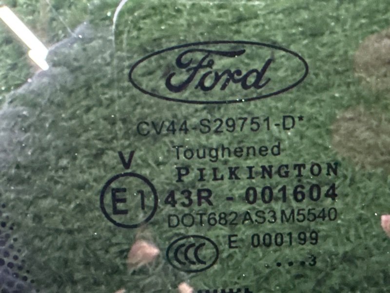 Стекло кузовное Ford Kuga 2013 SUV