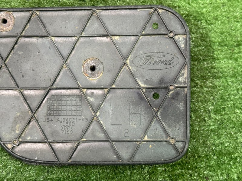 Брызговик Ford Kuga 2013 SUV