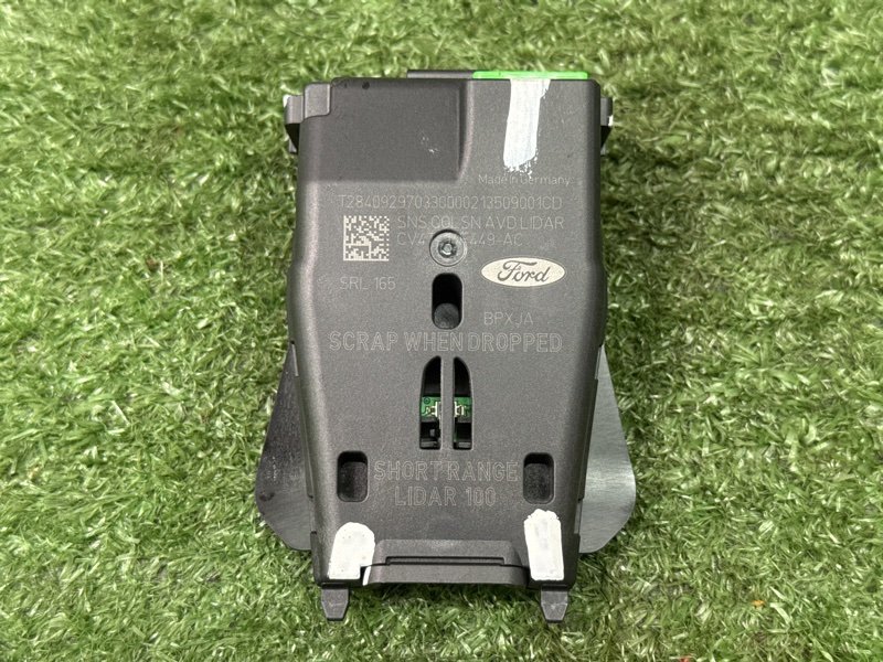 Камера переднего вида Ford Kuga 2013 SUV