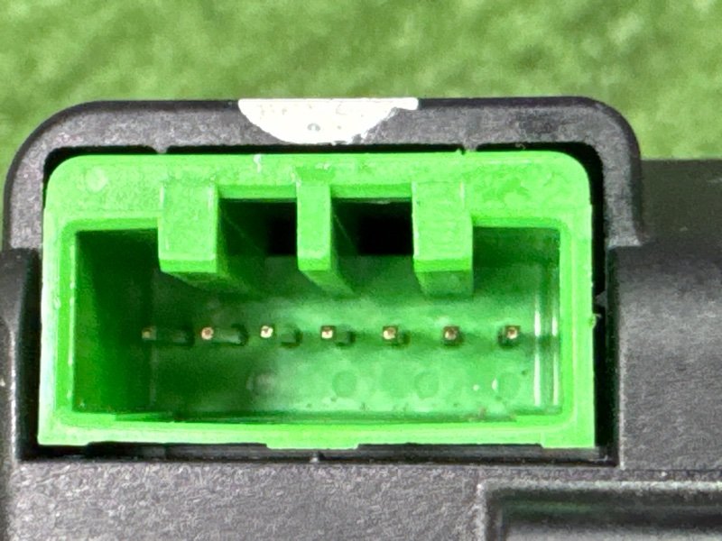 Камера переднего вида Ford Kuga 2013 SUV