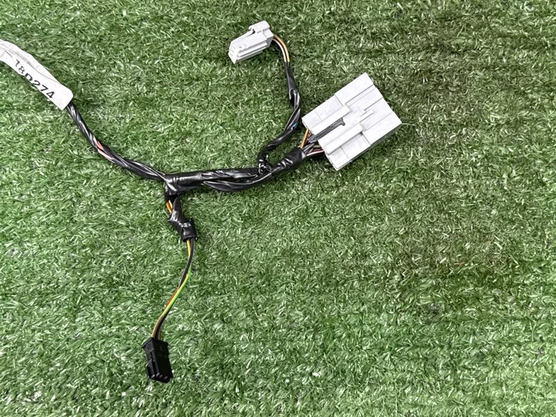 Проводка камеры переднего вида Ford Kuga 2013 SUV