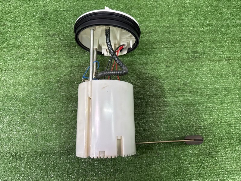 Насос топливный (Бензонасос) Ford Kuga 2013 SUV