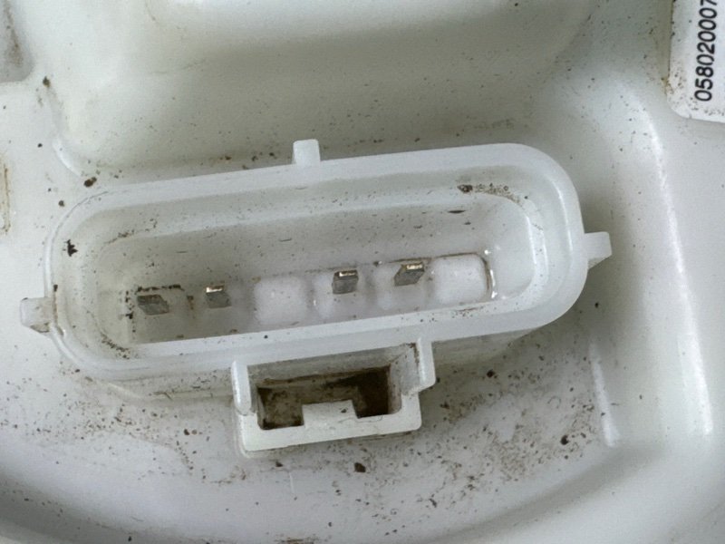 Насос топливный (Бензонасос) Ford Kuga 2013 SUV