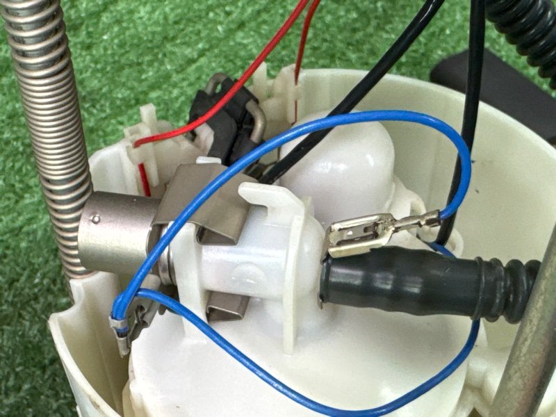 Насос топливный (Бензонасос) Ford Kuga 2013 SUV