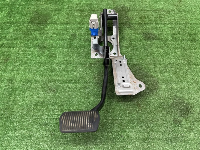 Педаль тормоза АКПП Ford Kuga 2013 SUV