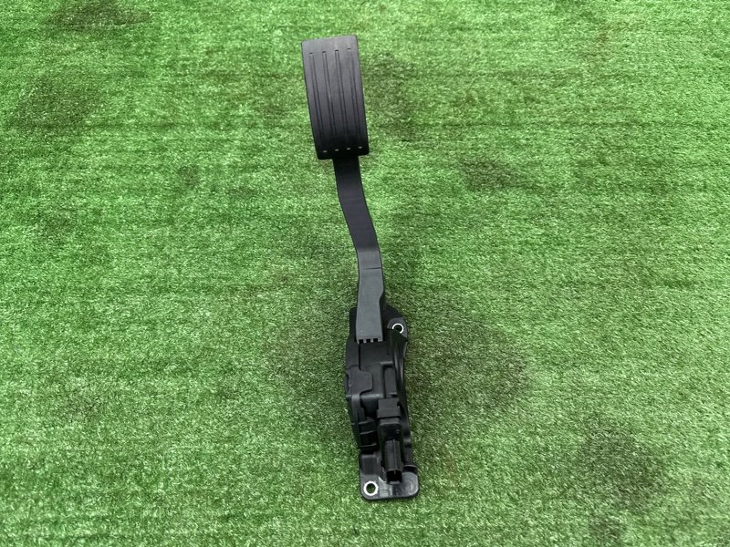 Педаль газа электронная Ford Kuga 2013 SUV