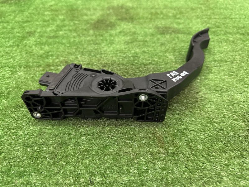 Педаль газа электронная Ford Kuga 2013 SUV