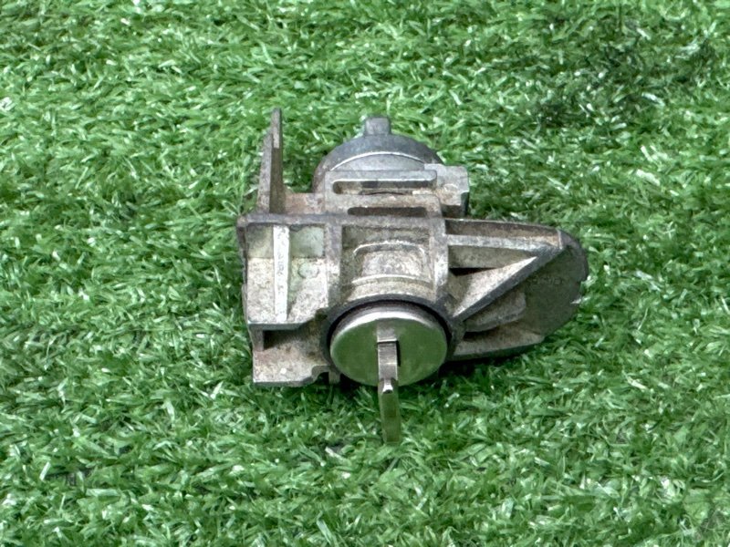 Смарт ключ с личинкой двери Ford Kuga 2013 SUV