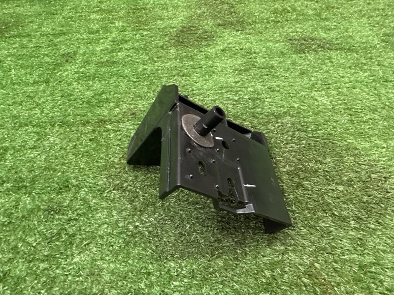 Кронштейн бампера Ford Kuga 2013 SUV