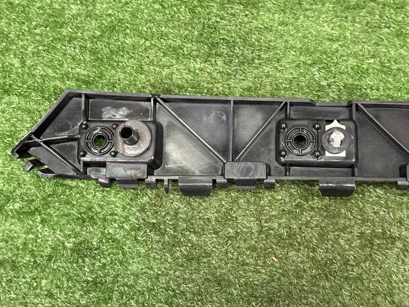 Кронштейн бампера Ford Kuga 2013 SUV