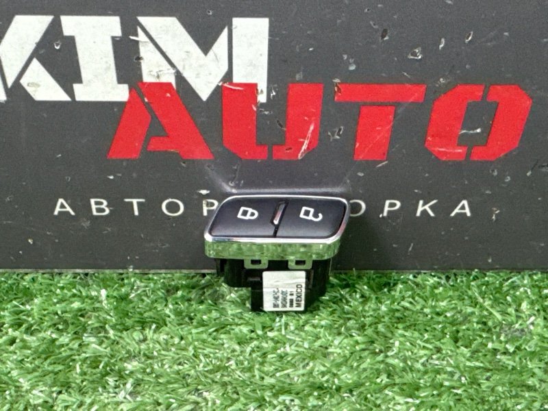 Кнопка центрального замка Ford Kuga 2013 SUV