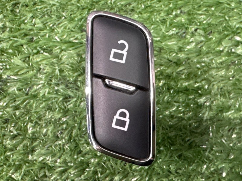 Кнопка центрального замка Ford Kuga 2013 SUV