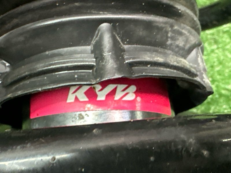 Амортизатор в сборе Ford Kuga 2013 SUV