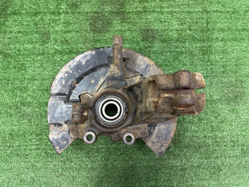 Кулак поворотный со ступицей Ford Kuga 2013 SUV