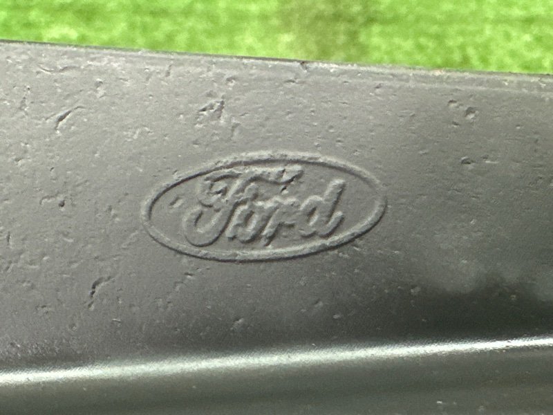 Брызговик Ford Kuga 2013 SUV