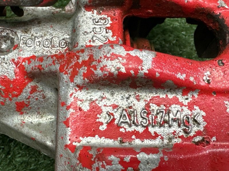 Суппорт тормозной Ford Kuga 2013 SUV