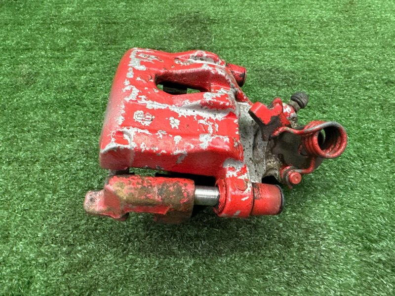 Суппорт тормозной Ford Kuga 2013 SUV