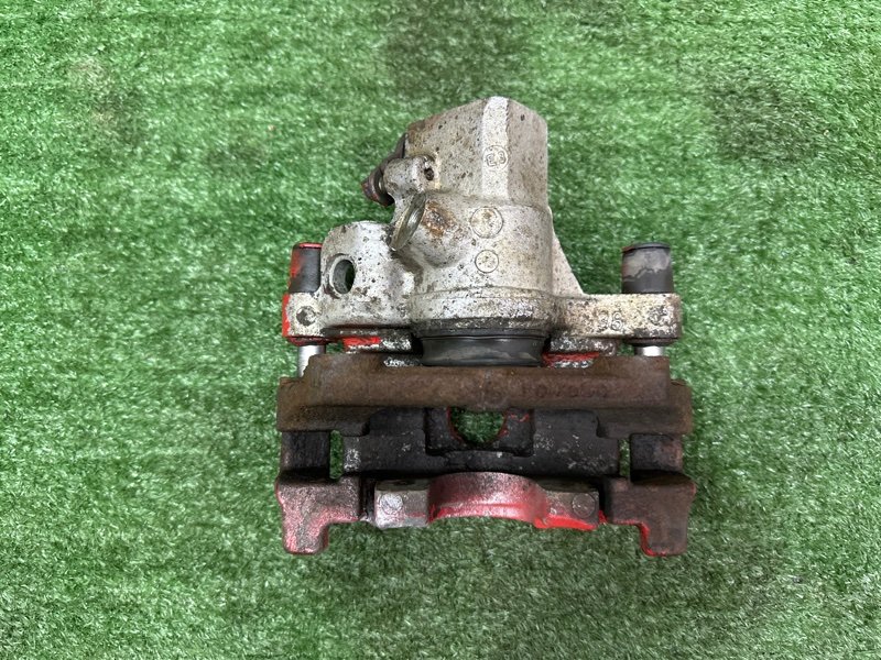 Суппорт тормозной Ford Kuga 2013 SUV