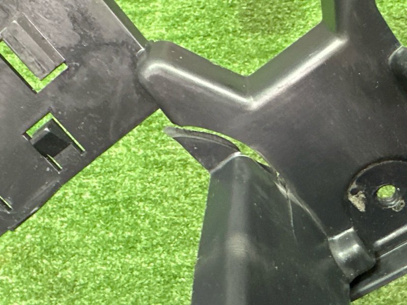 Кронштейн бампера Ford Kuga 2013 SUV