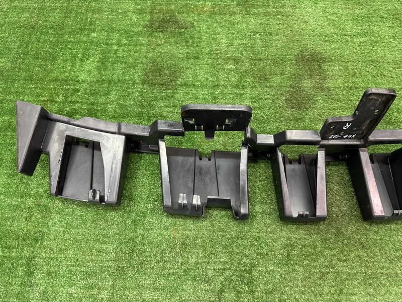 Кронштейн бампера Ford Kuga 2013 SUV