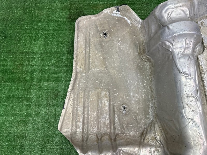 Тепловой экран бака Ford Kuga 2013 SUV