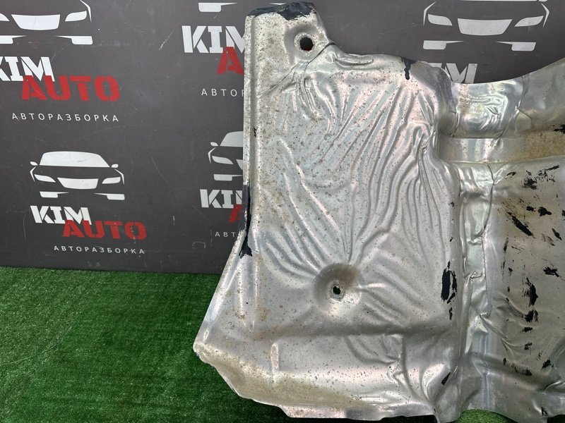 Тепловой экран бака Ford Kuga 2013 SUV