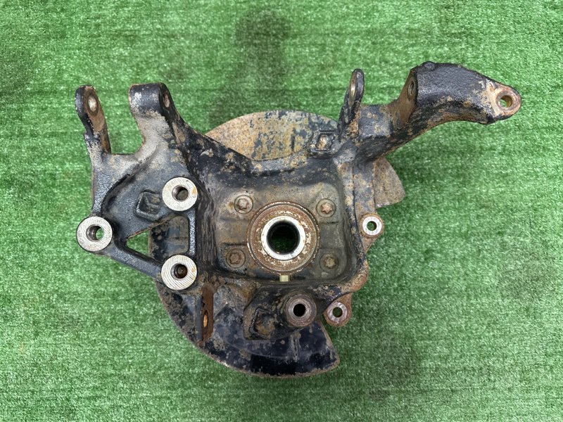 Кулак поворотный(цапфа) Ford Kuga 2013 SUV