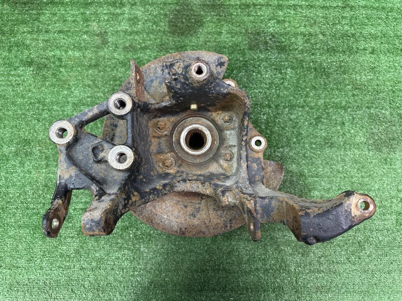 Кулак поворотный(цапфа) Ford Kuga 2013 SUV