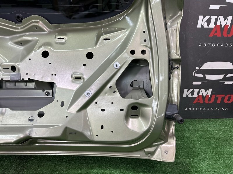 Крышка багажника Ford Kuga 2013 SUV