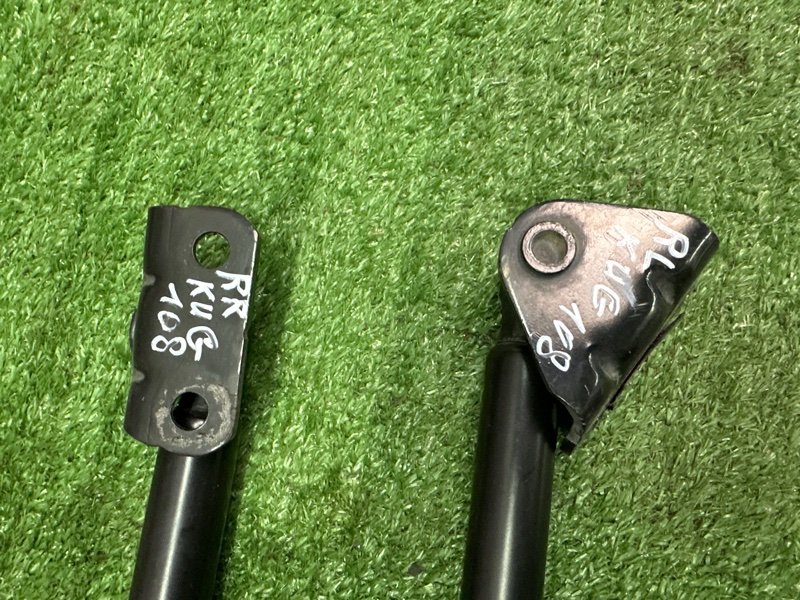 Упор крышки багажника Ford Kuga 2013 SUV