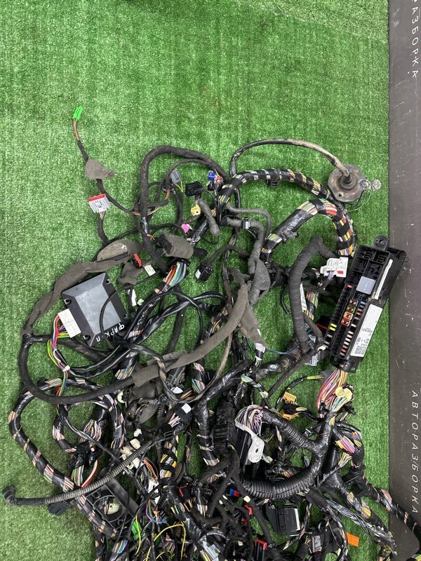 Проводка салона Ford Kuga 2013 SUV