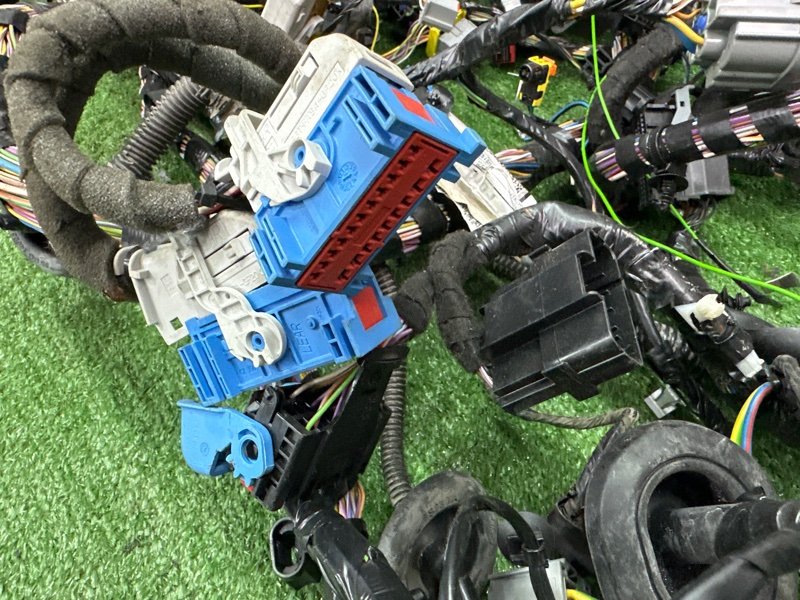 Проводка салона Ford Kuga 2013 SUV