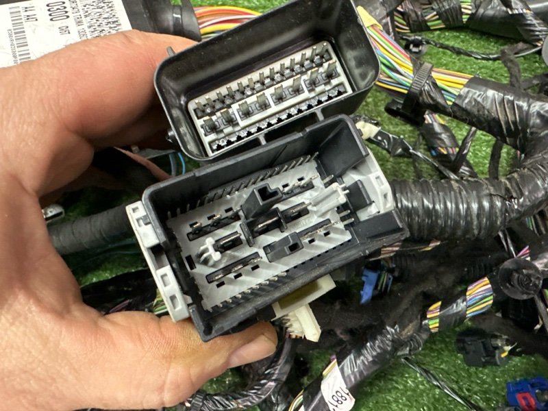 Проводка салона Ford Kuga 2013 SUV