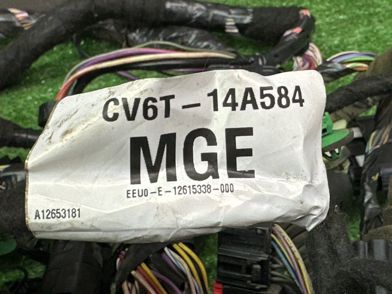 Проводка салона Ford Kuga 2013 SUV