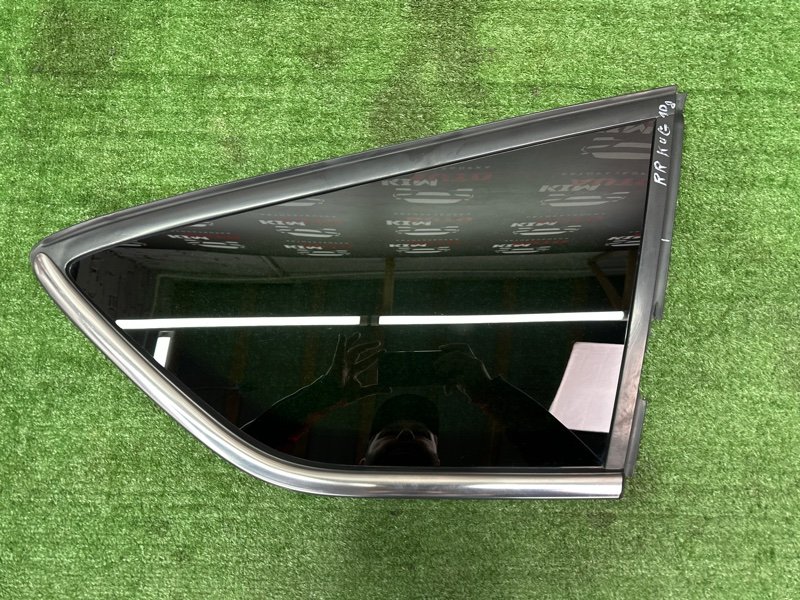 Стекло кузовное Ford Kuga 2013 SUV