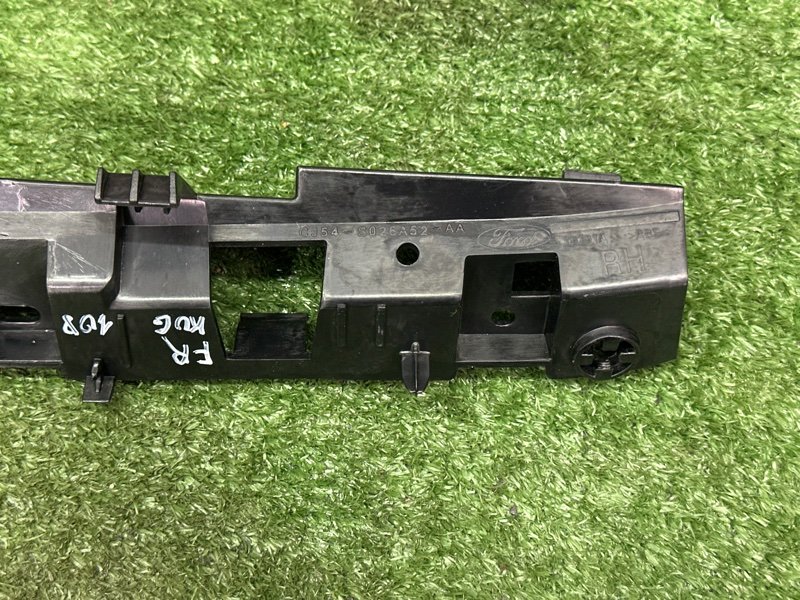 Кронштейн бампера Ford Kuga 2013 SUV