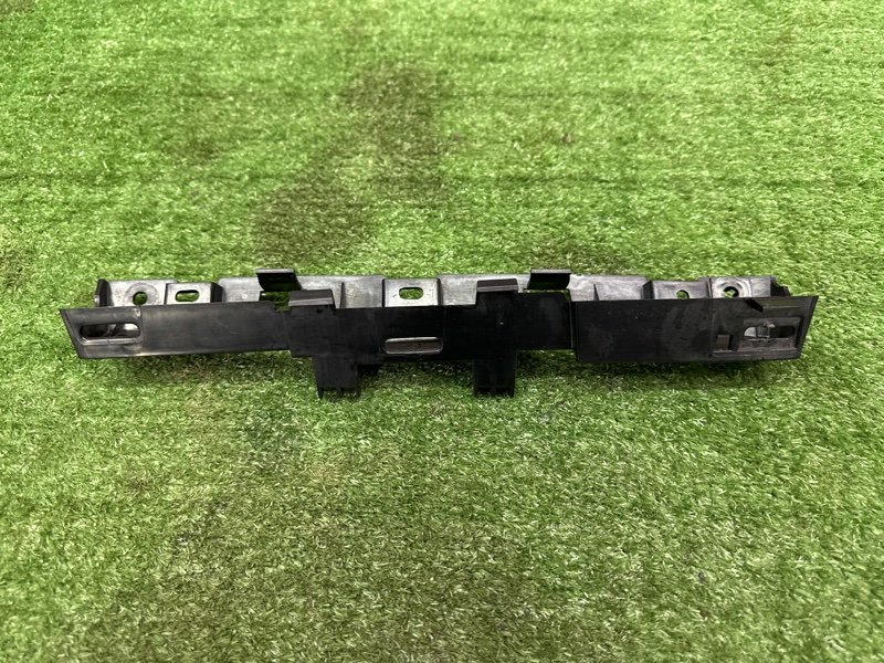 Кронштейн бампера Ford Kuga 2013 SUV