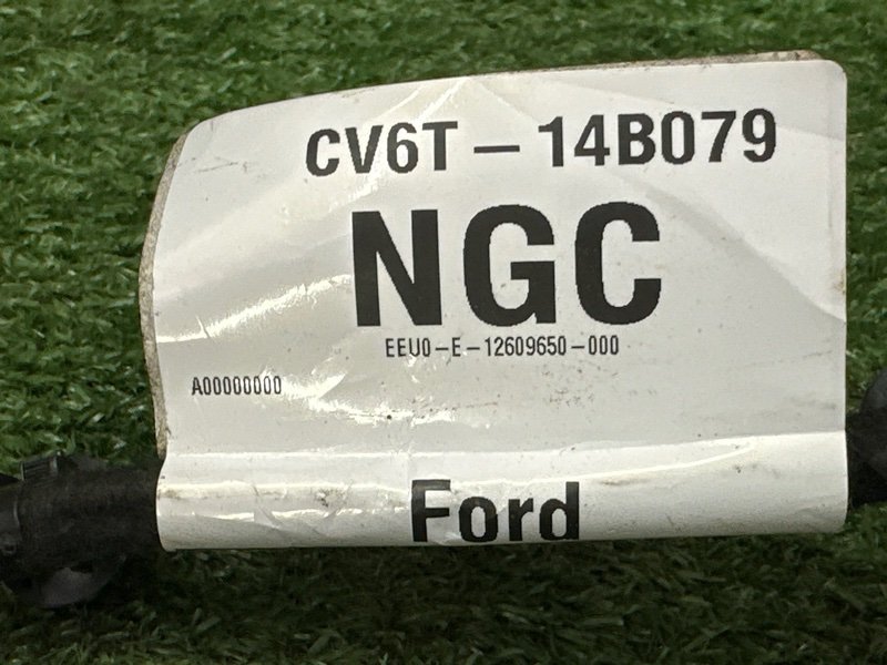 Провод центральной консоли Ford Kuga 2013 SUV